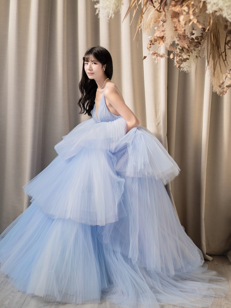 台中婚紗棚拍｜水藍婚紗側身