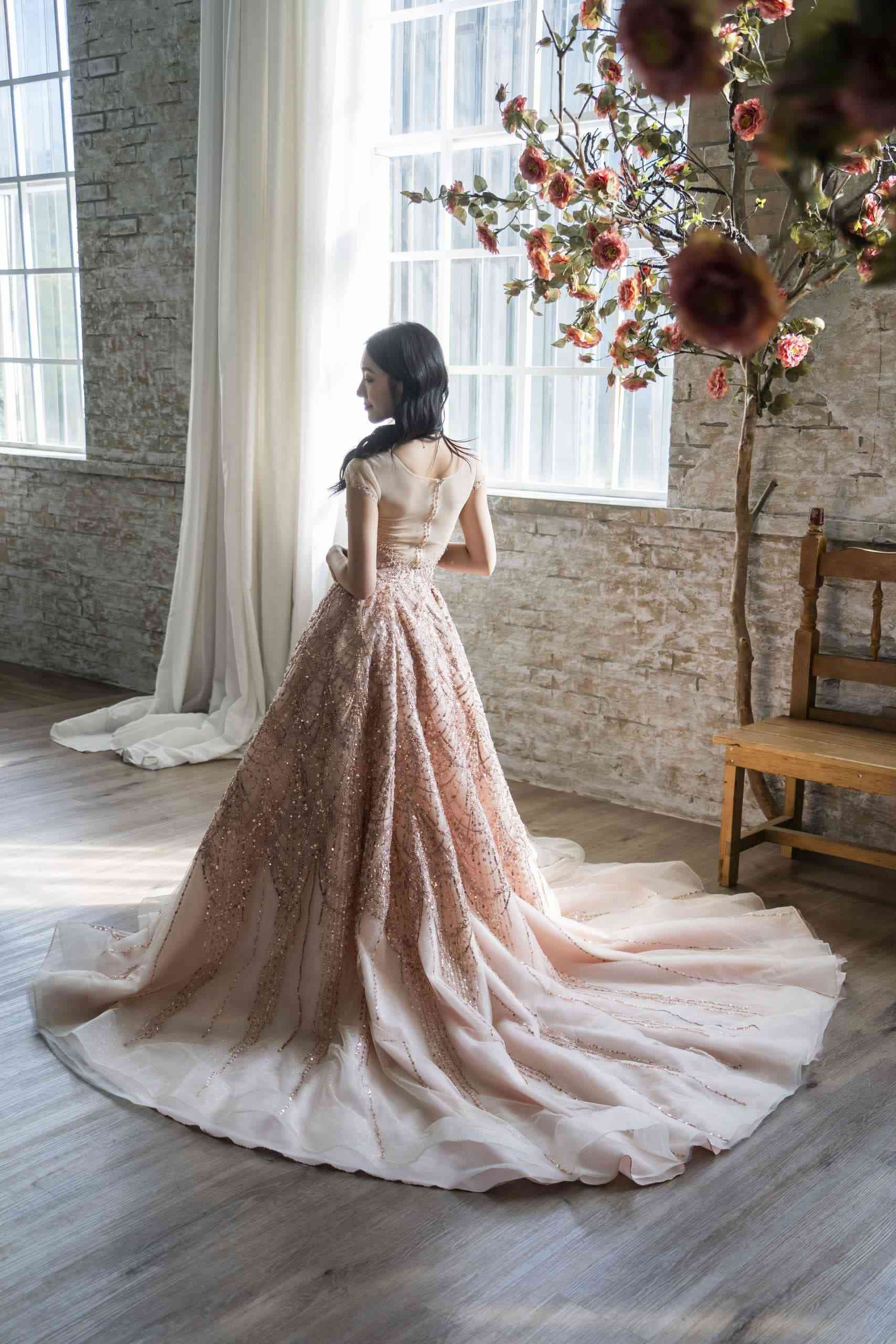 台中婚紗首選｜優雅浪漫婚紗｜背面細節