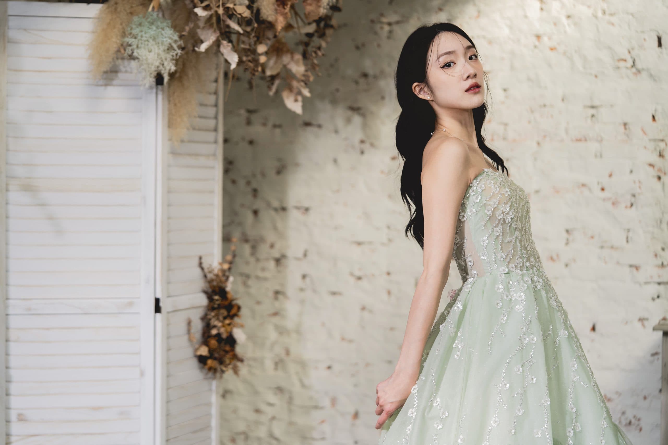 台中婚紗首選｜綠色蕾絲花朵禮服