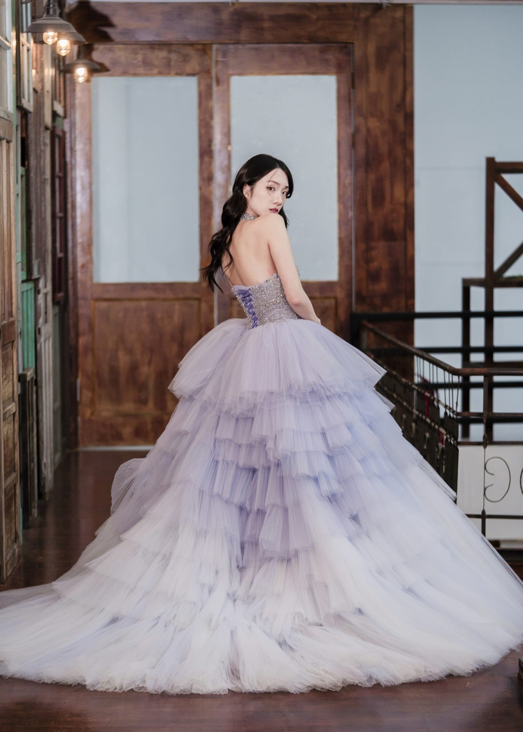 台中婚紗首選｜高領掛脖婚紗｜漸層紫裙擺