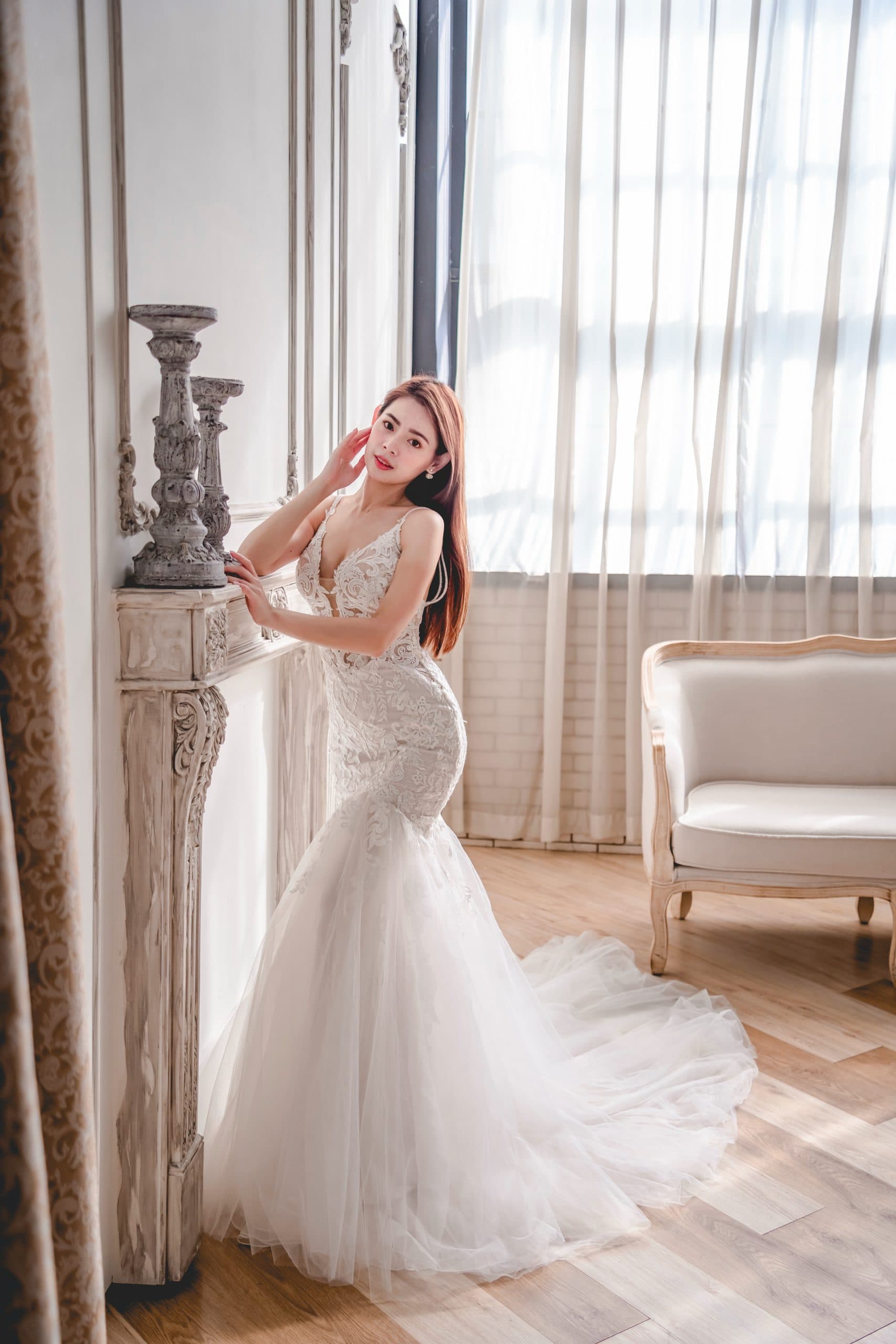 夢幻高級訂製婚紗品牌｜比堤婚紗｜美胸露背魚尾全身近拍