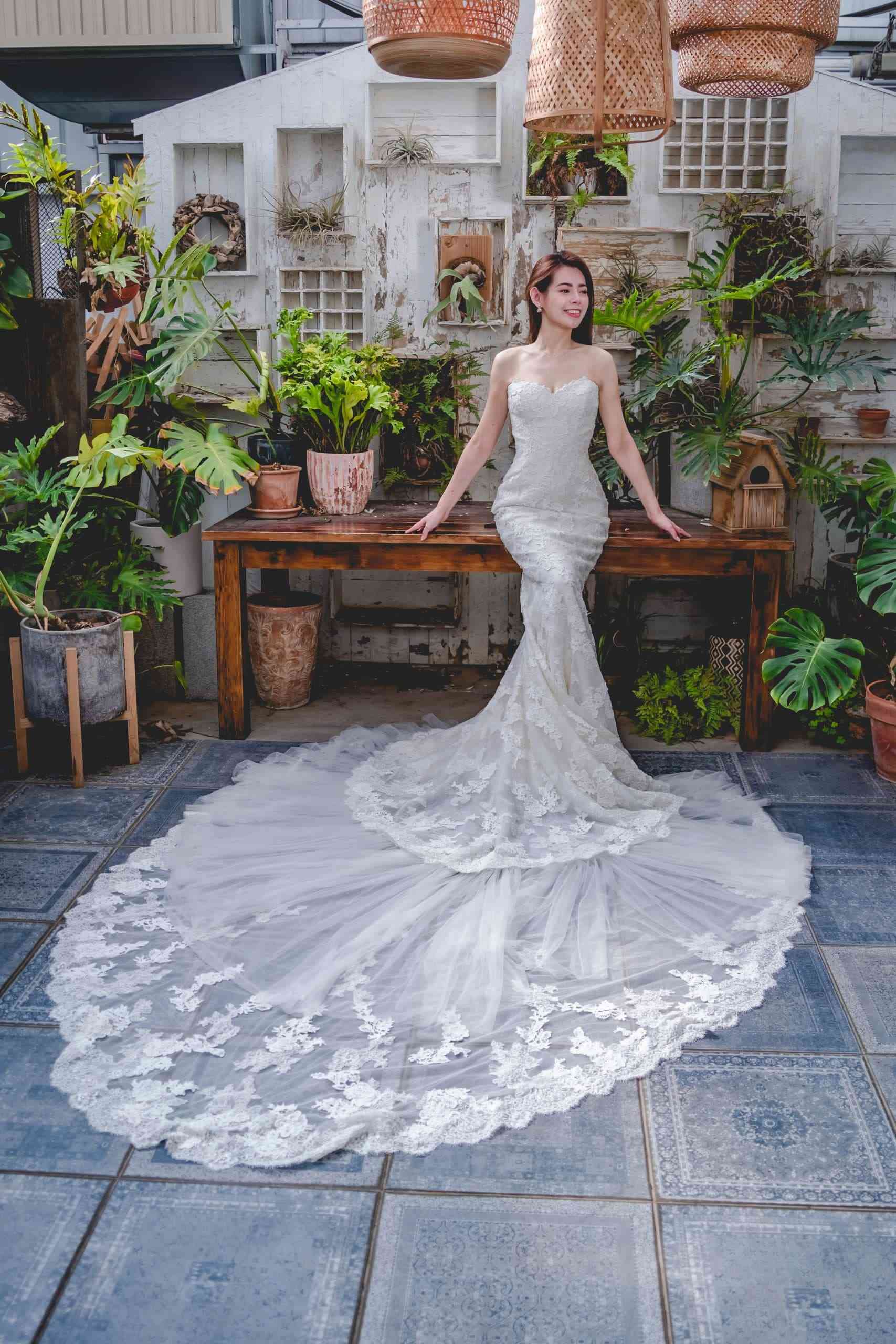 夢幻高級訂製婚紗品牌｜比堤婚紗｜蕾絲刺繡裙擺