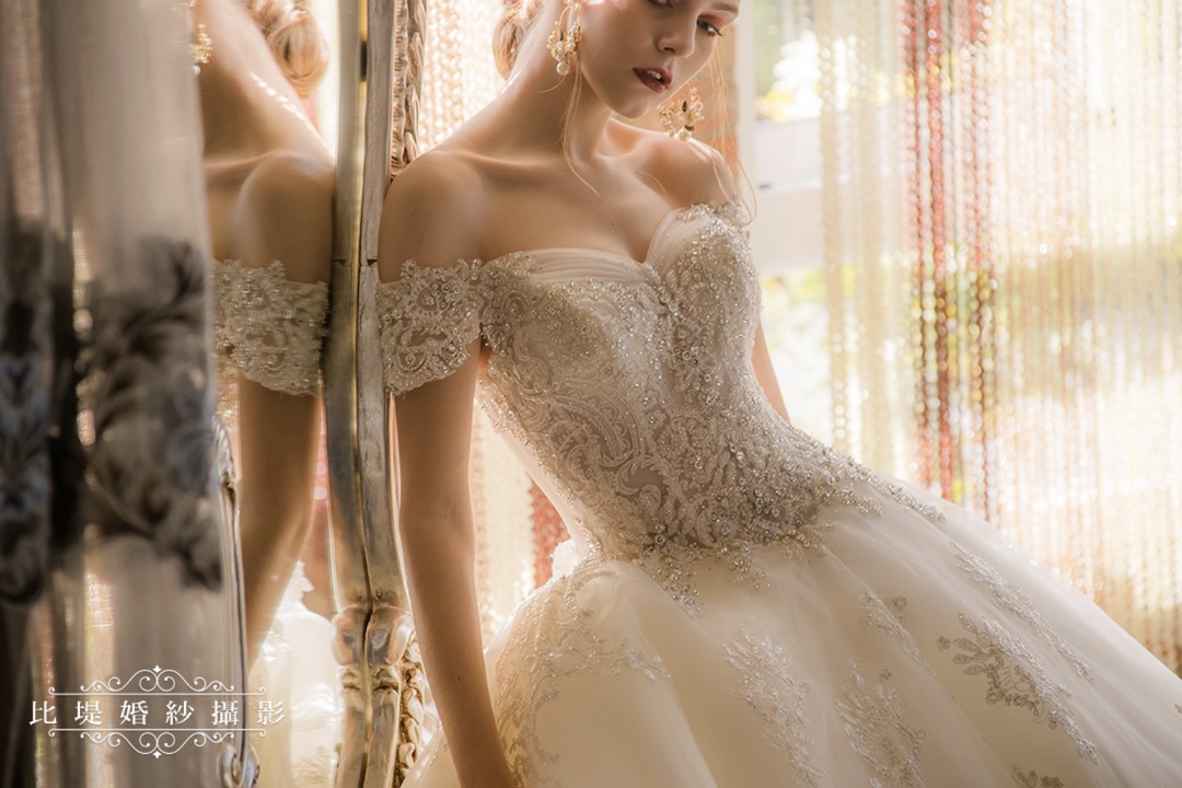 台中婚紗禮服 比堤婚紗 美背女神 仙境感手工美背白紗系列款式-8